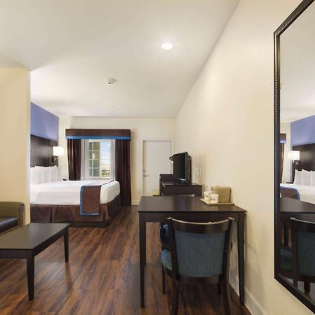 Days Inn & Suites By Wyndham Galveston West/Seawall Esterno foto