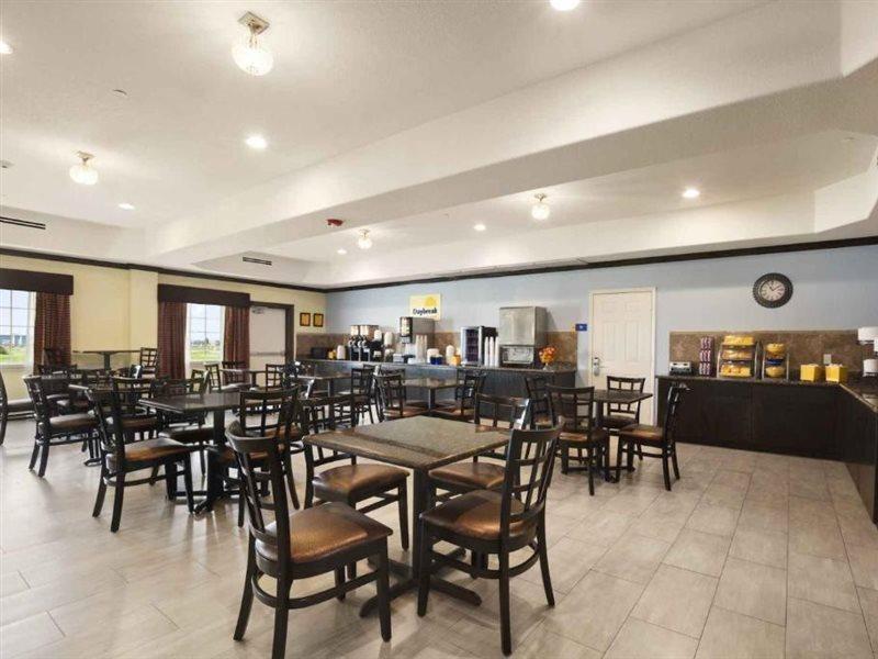 Days Inn & Suites By Wyndham Galveston West/Seawall Esterno foto