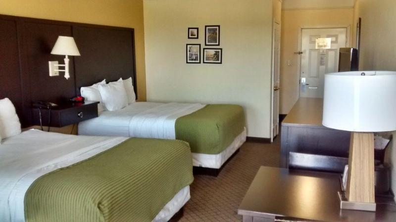 Days Inn & Suites By Wyndham Galveston West/Seawall Esterno foto